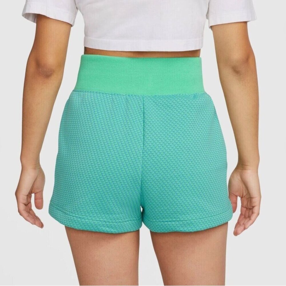 🌸 NWT Nike Women's Sportswear Phoenix Fleece High Rise Shorts (SIZE S) - Picture 2 of 9